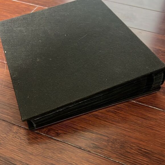 200 Picture Photo Album - NEW - Purple Striped & Flower Hardcover Photo Album - Picture 2 of 4